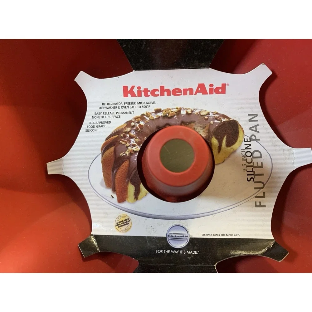 Kitchenaid Bakeware 9.5 Inch Fluted Pan Silicone
